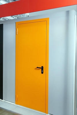 Оранжевая дверь Оранжевая дверь